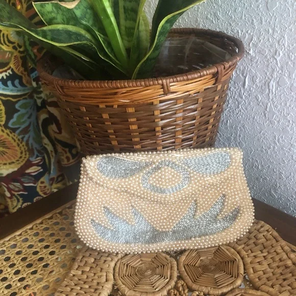 Cream and Silver Satin Beaded Clutch/Purse - Picture 3 of 12